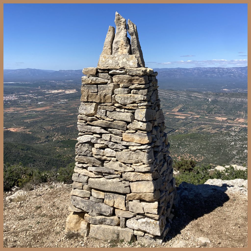 Fita en pedra seca a Molacima, al Montsià Fita en pedra seca a Molacima, al Montsià